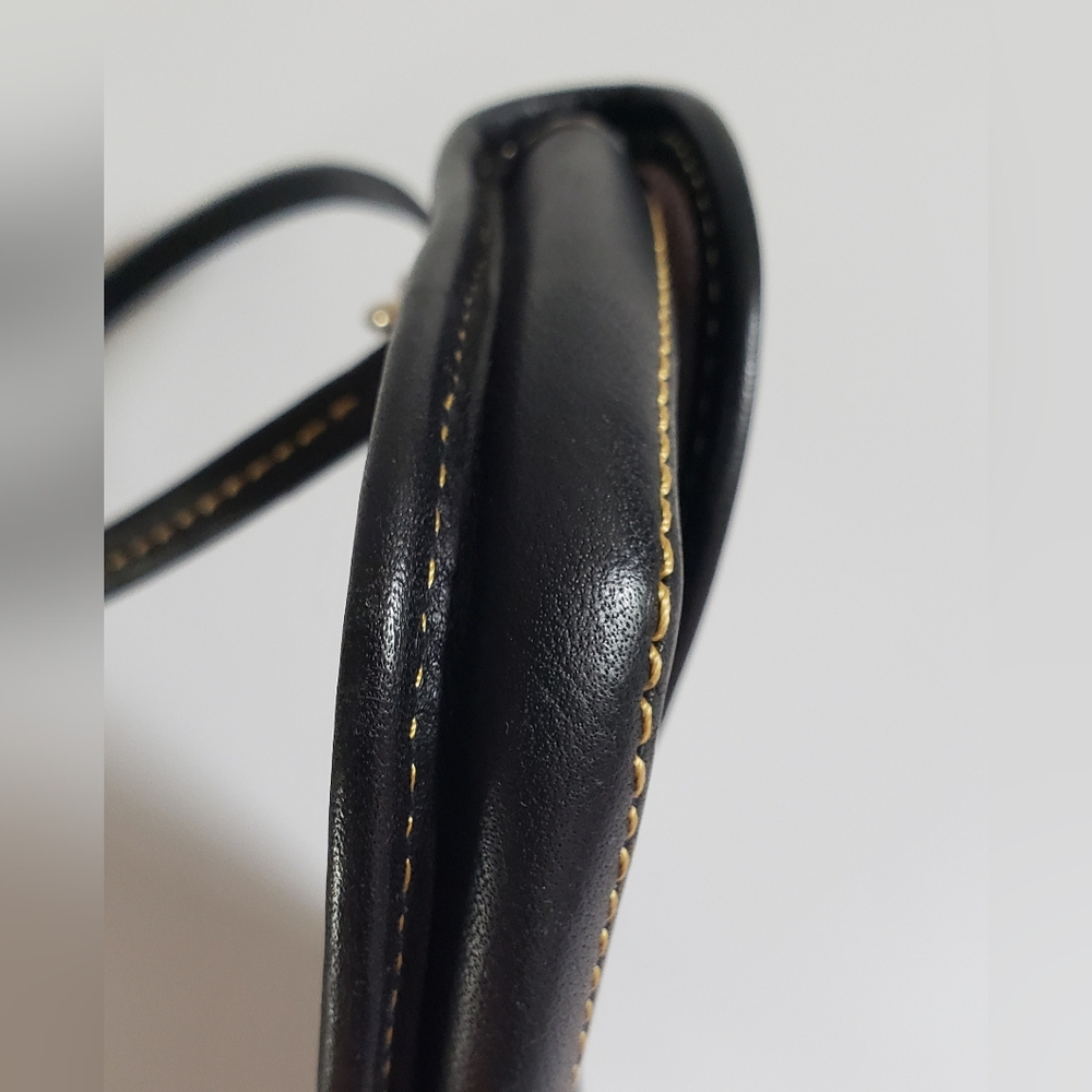 Dooney & Bourke Nile Black Leather Croc Embossed Wristlet - Picture 7 of 10